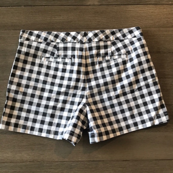 4 for $30
Spring/Summer Shorts - Picture 4 of 4